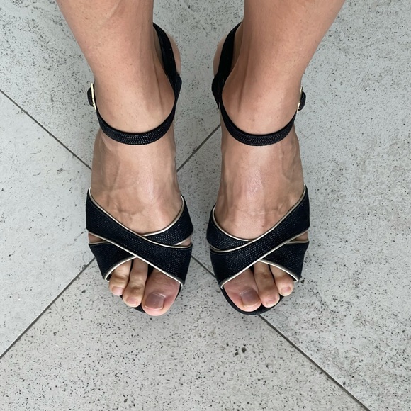 Stuart Weizmann shoes St Barths edition. - Picture 3 of 4